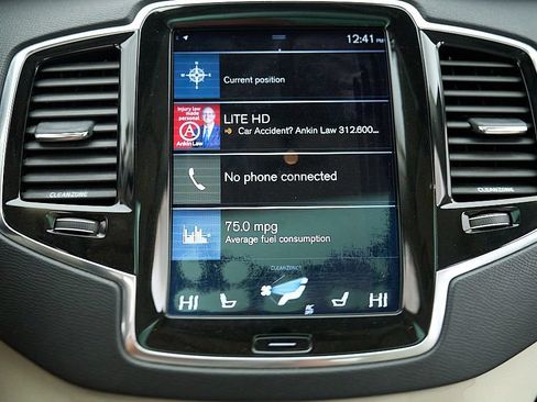 Used 2016 Volvo XC90 T6 Momentum w/ Momentum Plus Package AWD/4WD image 33