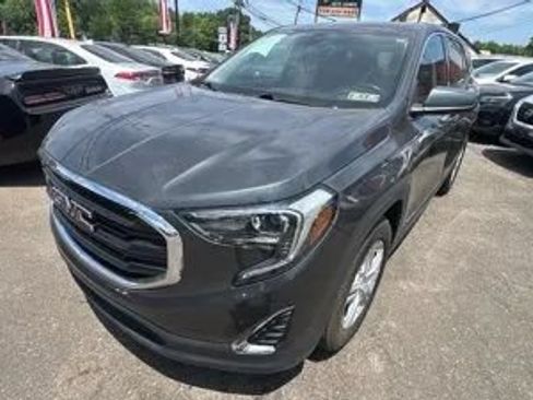 Used 2020 GMC Terrain SLE FWD image 1