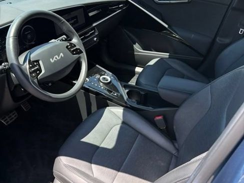 Used 2023 Kia Niro Wave FWD image 6