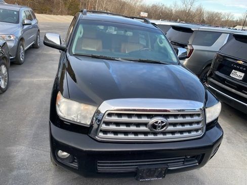 Used 2012 Toyota Sequoia Platinum image 3