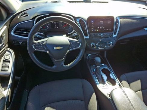 Used 2024 Chevrolet Malibu LT FWD image 2