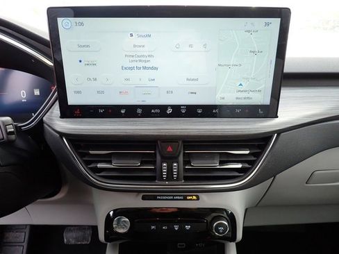 Used 2025 Ford Escape Platinum w/ Premium Technology Package image 14