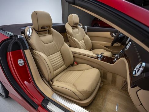 Used 2014 Mercedes-Benz SL 550 image 26