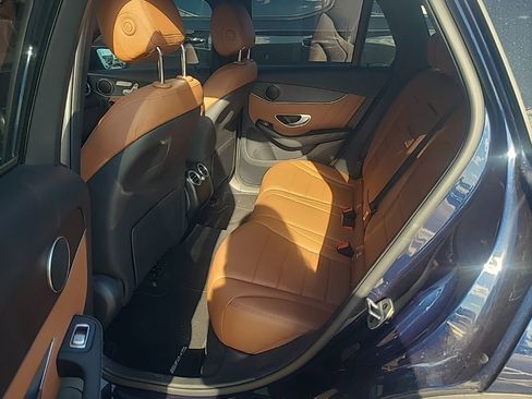 Used 2022 Mercedes-Benz GLC 300 image 7