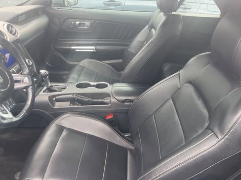 Used 2023 Ford Mustang Premium image 4