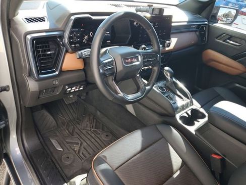 Used 2024 GMC Canyon AT4 w/ AT4 Premium Package image 24