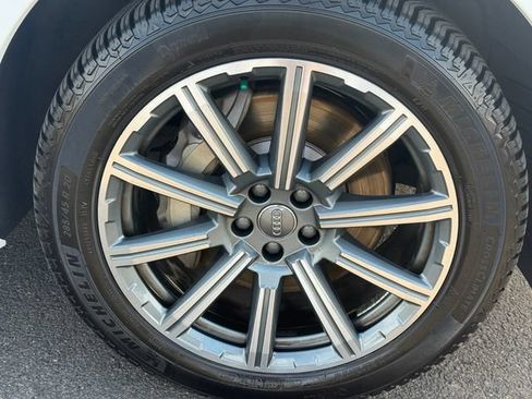 Used 2019 Audi Q7 3.0T Premium Plus w/ Premium Plus Package AWD/4WD image 12