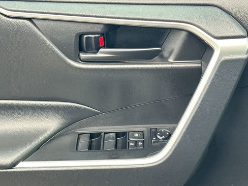 Used 2023 Toyota RAV4 LE image 32