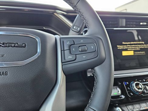 New 2026 GMC Sierra 2500 Denali w/ Denali Reserve Package AWD/4WD image 13