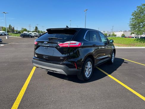 Certified 2024 Ford Edge SEL w/ Convenience Package AWD/4WD image 7