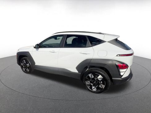 Used 2025 Hyundai Kona SEL image 9