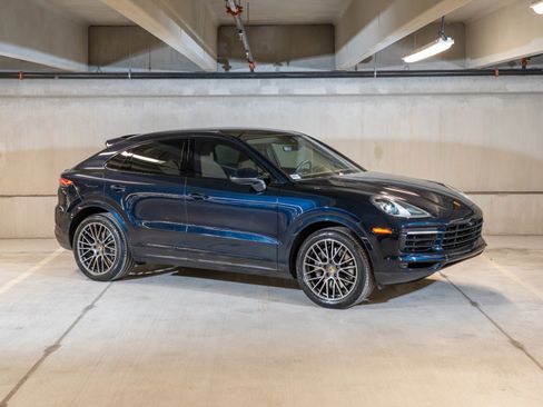Certified 2023 Porsche Cayenne Coupe AWD/4WD image 9