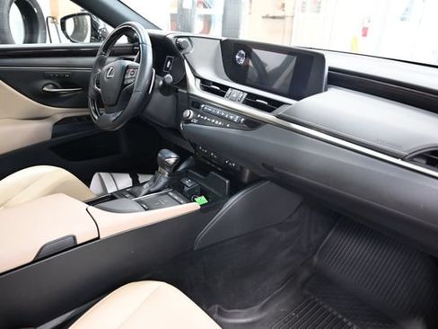 Used 2021 Lexus ES 250 w/ Premium Package AWD/4WD image 14