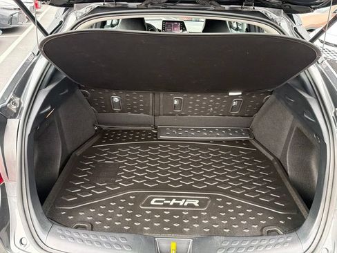 Used 2021 Toyota C-HR Limited FWD image 8