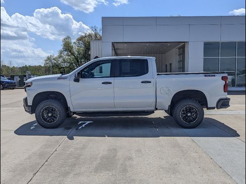 Used 2020 Chevrolet Silverado 1500 LT Trail Boss image 9