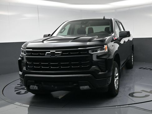 Used 2024 Chevrolet Silverado 1500 RST w/ Z71 Off-Road Package AWD/4WD image 5