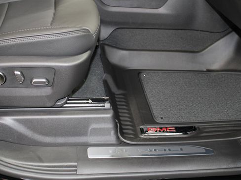 New 2026 GMC Sierra 2500 Denali w/ Denali Reserve Package image 21