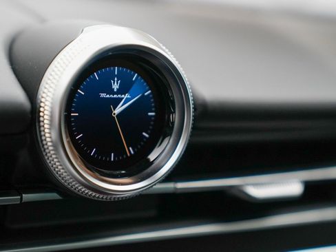 New 2025 Maserati Grecale Modena image 13