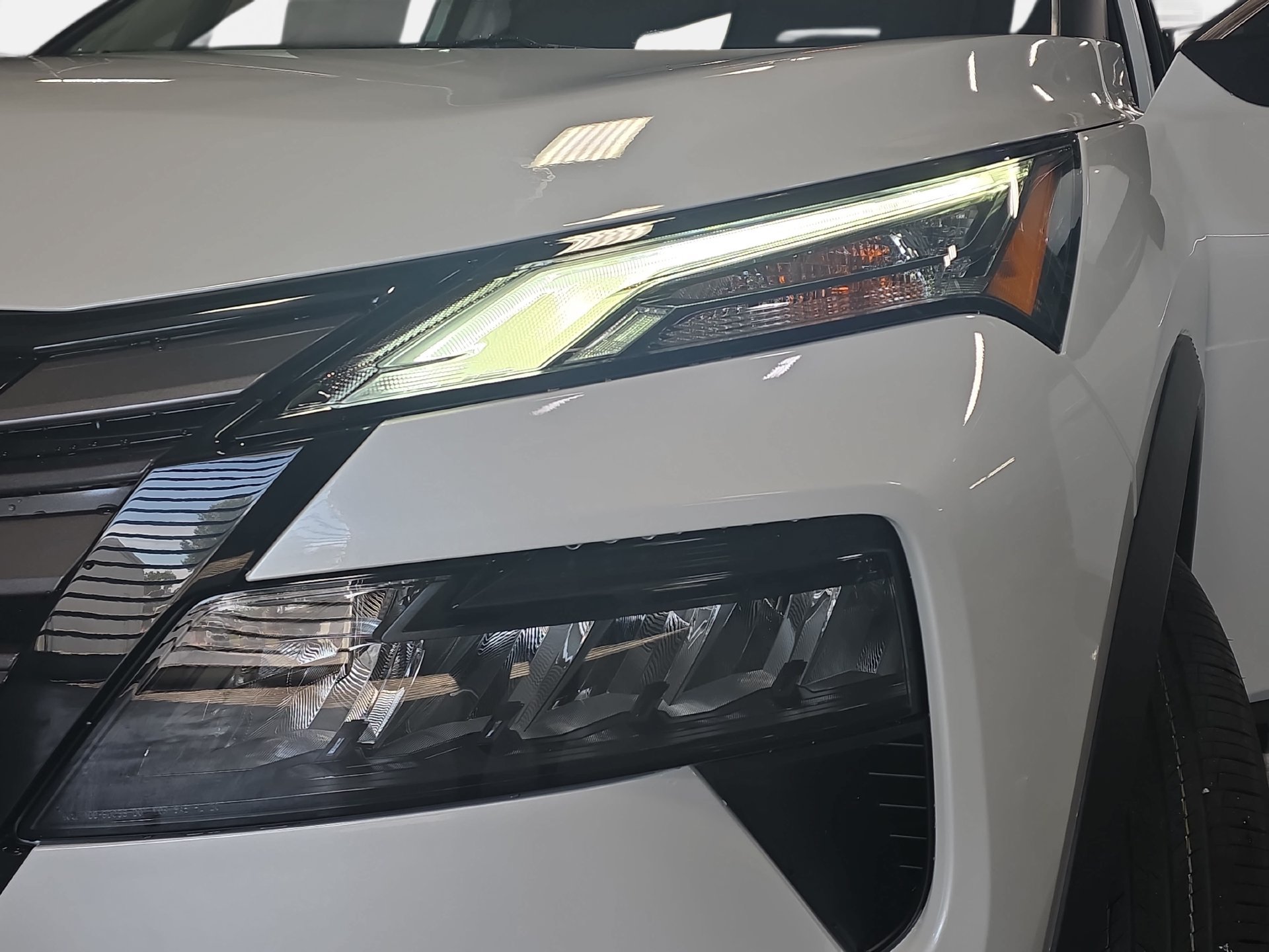 New 2026 Nissan Rogue SV AWD/4WD image 30