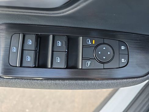 New 2026 Nissan Kicks SV image 30