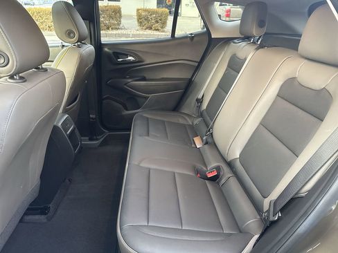 Used 2024 Chevrolet Trax ACTIV w/ Sunroof Package image 22