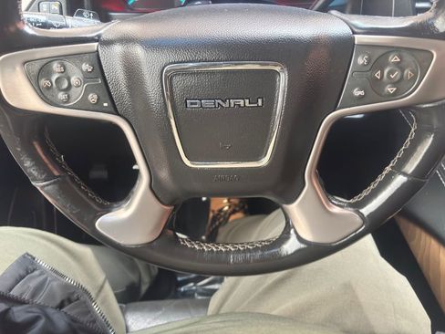 Used 2020 GMC Yukon XL Denali w/ Denali Ultimate Package image 19