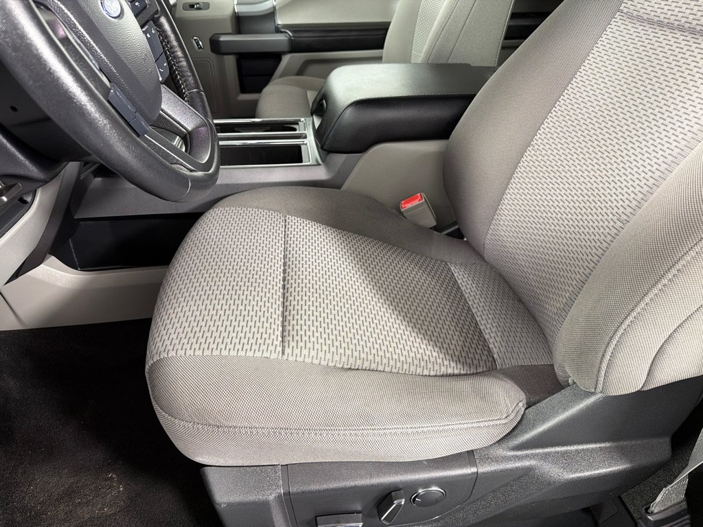 Used 2018 Ford F150 XLT w/ Equipment Group 302A Luxury AWD/4WD image 11