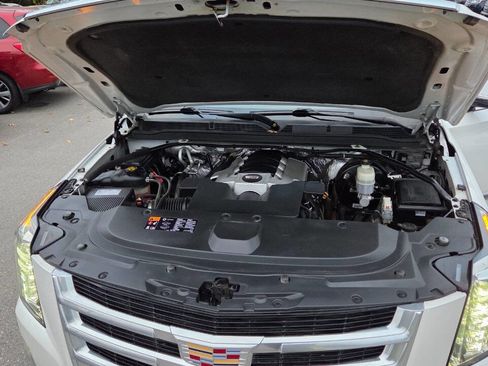 Used 2016 Cadillac Escalade ESV Premium image 50