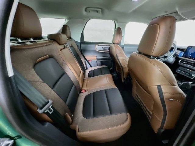 Used 2025 Ford Bronco Sport Outer Banks w/ Outer Banks Tech Package+ AWD/4WD image 40
