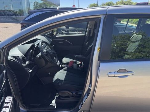 Used 2014 MAZDA MAZDA5 Sport FWD image 5