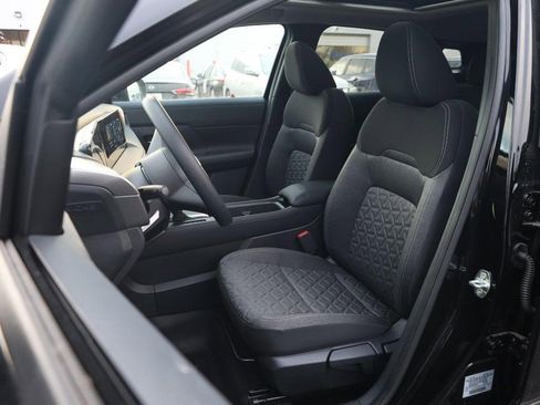 New 2026 Nissan Kicks SV w/ SV Premium Package image 9