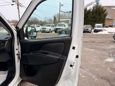 Used 2017 RAM ProMaster City Tradesman SLT w/ Rear Back-up Camera Group image 17