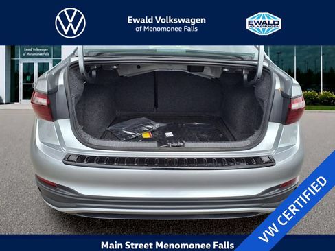Used 2026 Volkswagen Jetta Sport FWD image 25