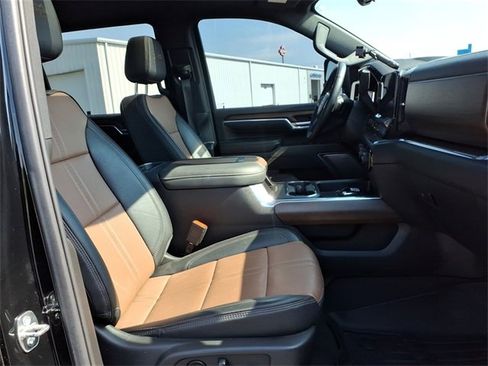 Certified 2024 Chevrolet Silverado 3500 High Country w/ High Country Premium Package image 29