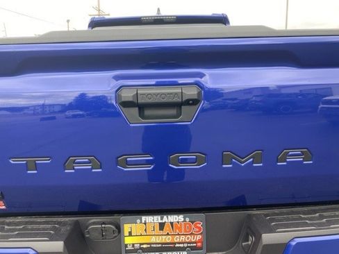 New 2025 Toyota Tacoma TRD Off-Road image 16