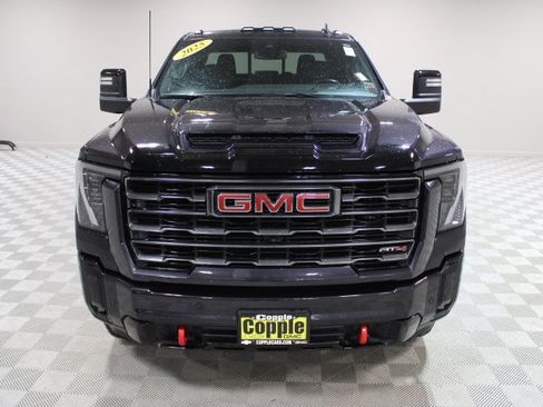 Used 2025 GMC Sierra 2500 AT4 AWD/4WD image 6