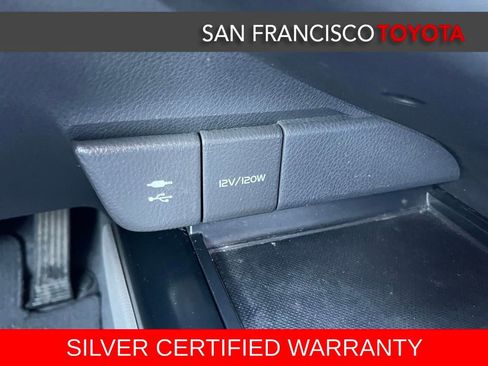 Certified 2018 Toyota Camry LE image 25