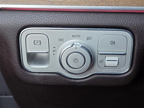 Used 2020 Mercedes-Benz GLE 350 4MATIC image 32