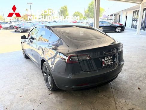 Used 2018 Tesla Model 3 Long Range RWD image 5