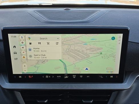 Used 2025 Ford Explorer ST-Line w/ Premium Package image 35