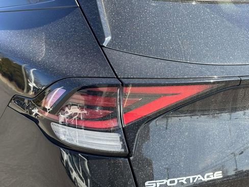 Used 2024 Kia Sportage SX Prestige image 9