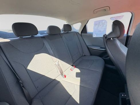 Used 2025 Kia K4 FWD image 29