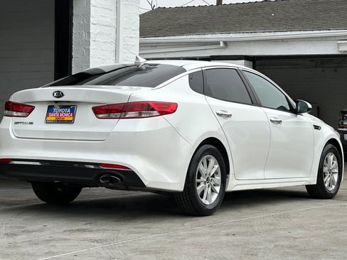 Used 2016 Kia Optima LX image 4