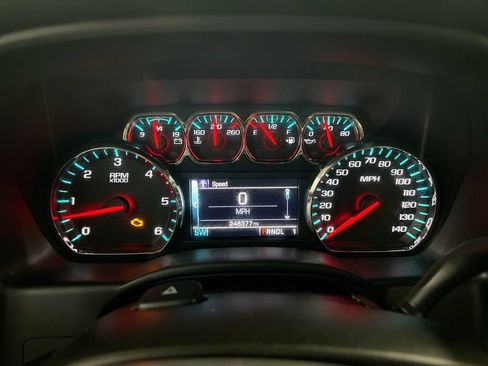 Used 2017 GMC Sierra 2500 SLE w/ HD SLE Preferred Plus Package AWD/4WD image 12