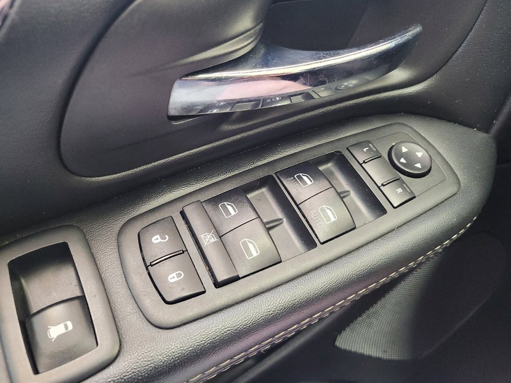 Used 2018 Dodge Grand Caravan SE FWD image 27