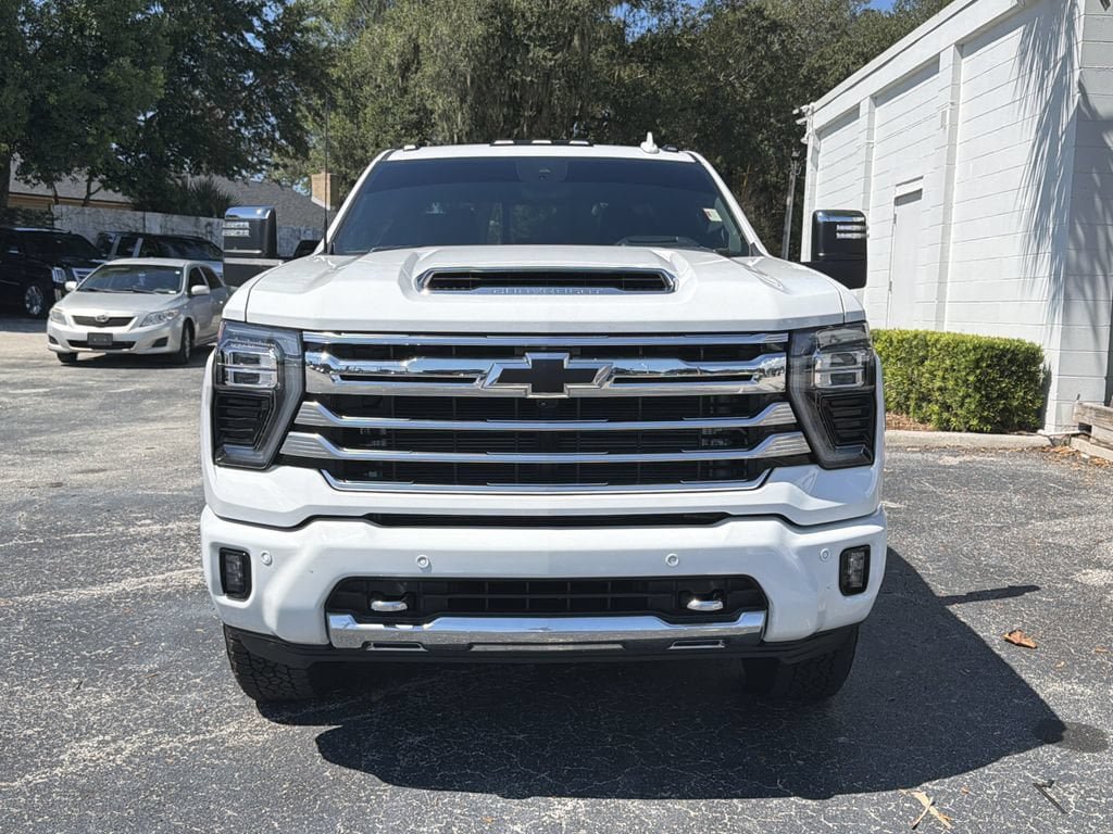 Used 2025 Chevrolet Silverado 3500 High Country w/ Technology Package AWD/4WD image 7