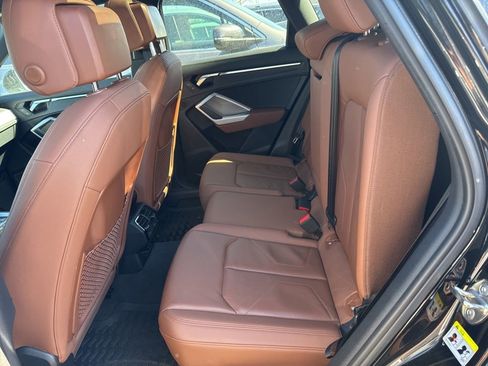 Used 2020 Audi Q3 2.0T Premium w/ Convenience Package image 10