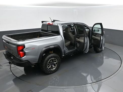 Used 2024 Chevrolet Colorado ZR2 image 25