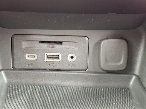 Certified 2021 GMC Terrain SLT image 25