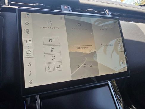 Certified 2026 Land Rover Range Rover Velar Dynamic SE image 28